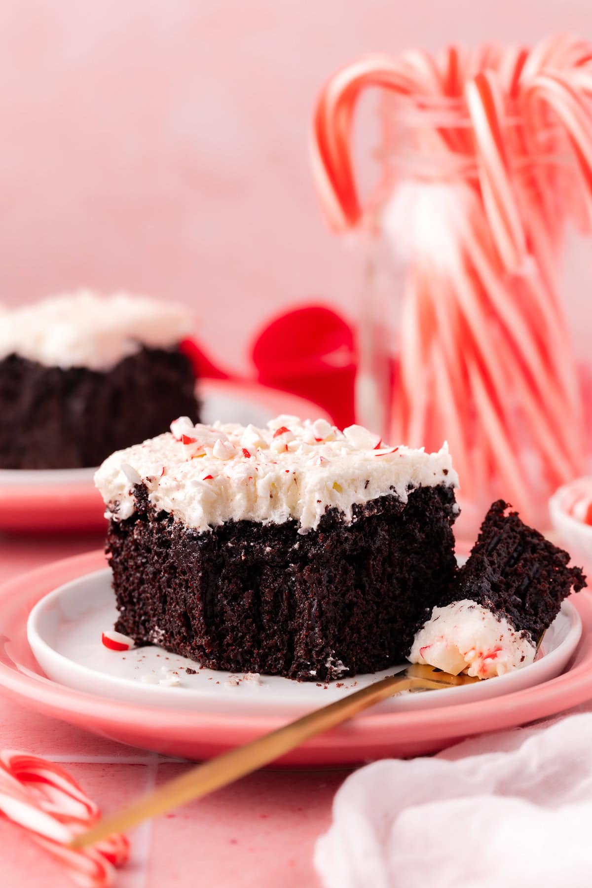 Master the Best Peppermint Chocolate Cake: Easy Recipe & Key Ingredients